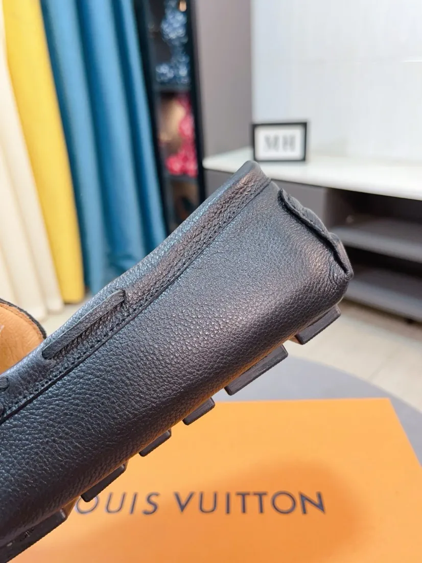 Men's men's shoes💰400🌹🌹[LV Louis Vuitton] New men's beanie shoes💝💝.. Top-grade imported cowhide embossed➕Comfortable leather lining. It is extremely skin-friendly and comfortable, feels very delicate, and the shape is very correct! Perfectly reflects the three-dimensional sense, code number: 38-44